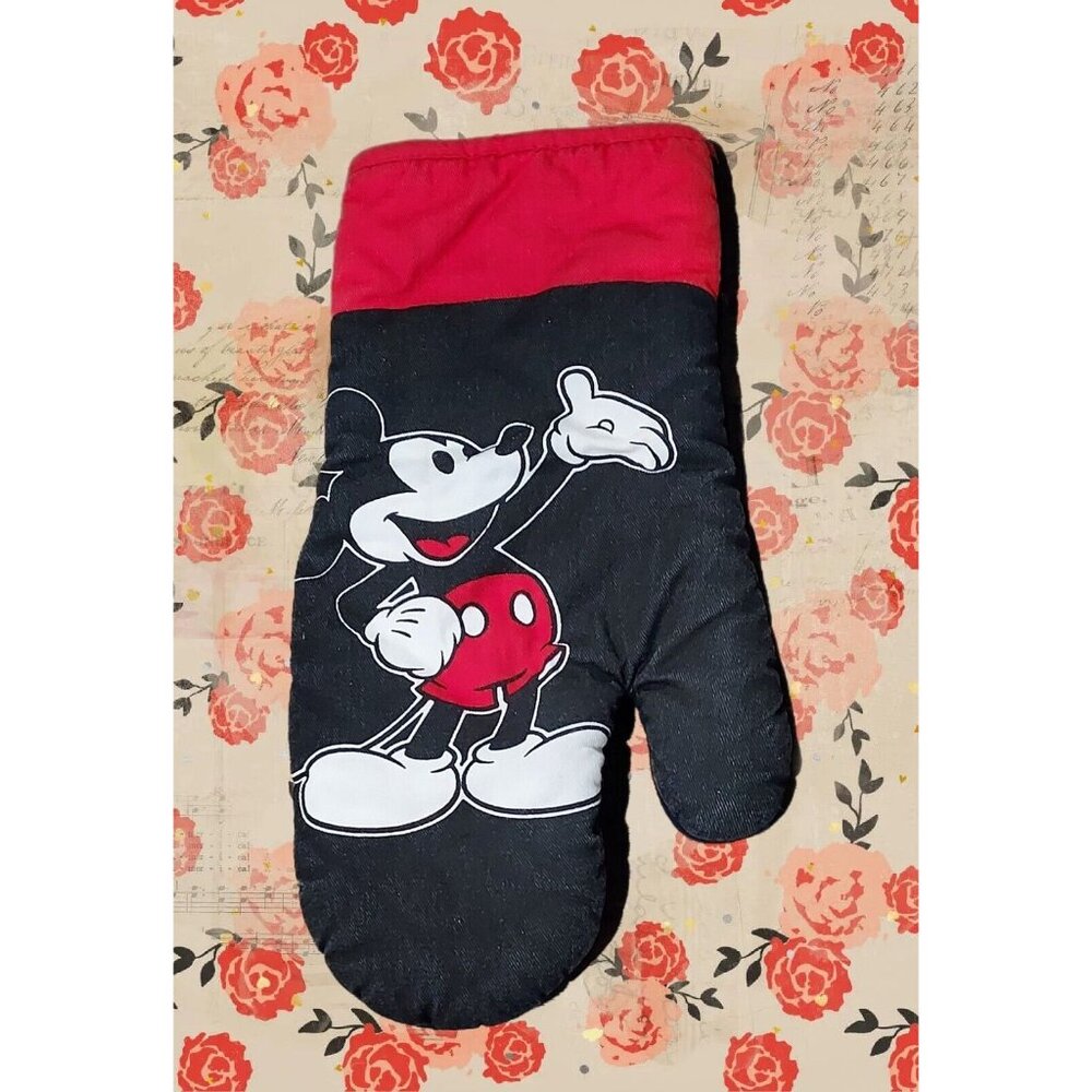 Oven Mitt Black & Red cotton fabric with Disney's classic Mickey Mouse